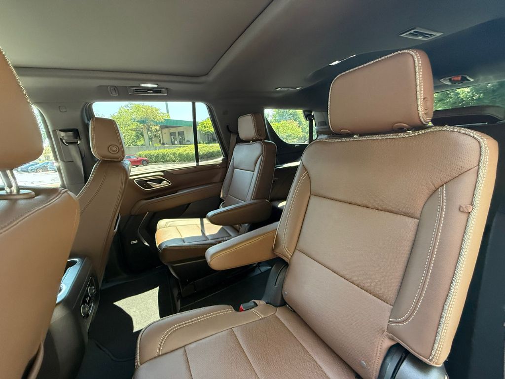 Photo 23 of this CHEVROLET TAHOE