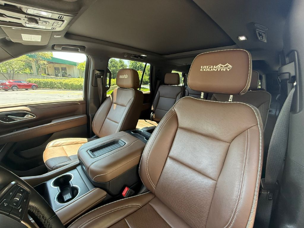 Photo 18 of this CHEVROLET TAHOE
