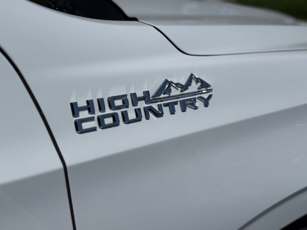 Photo 34 of this CHEVROLET TAHOE