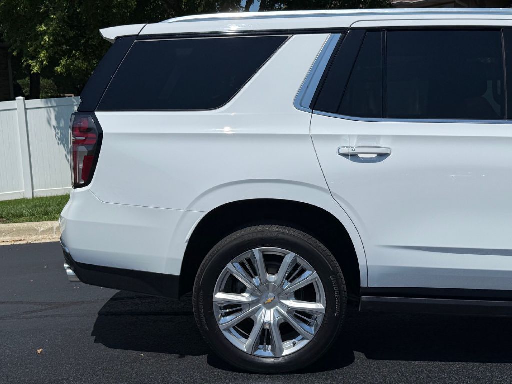 Photo 37 of this CHEVROLET TAHOE
