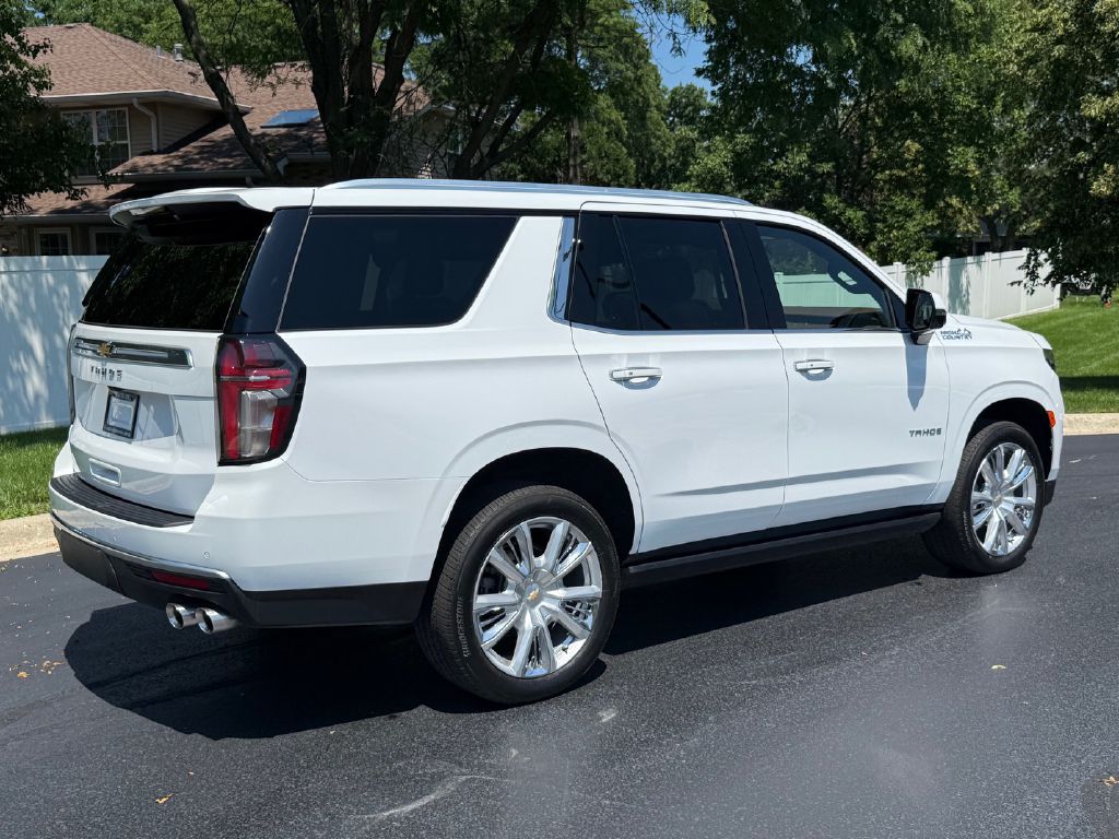 Photo 6 of this CHEVROLET TAHOE