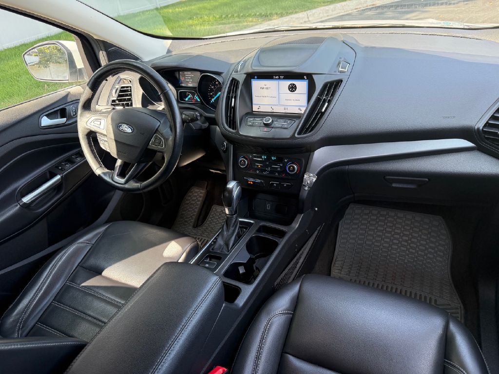 Photo 17 of this FORD ESCAPE