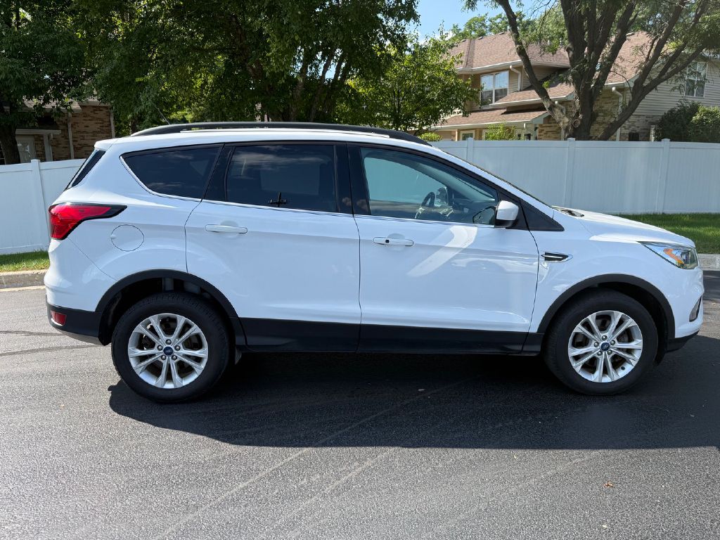 Photo 5 of this FORD ESCAPE