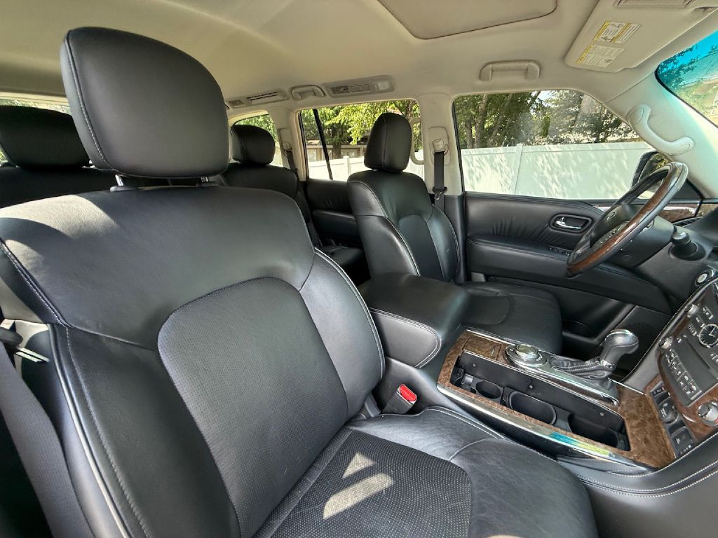 Photo 12 of this INFINITI QX80