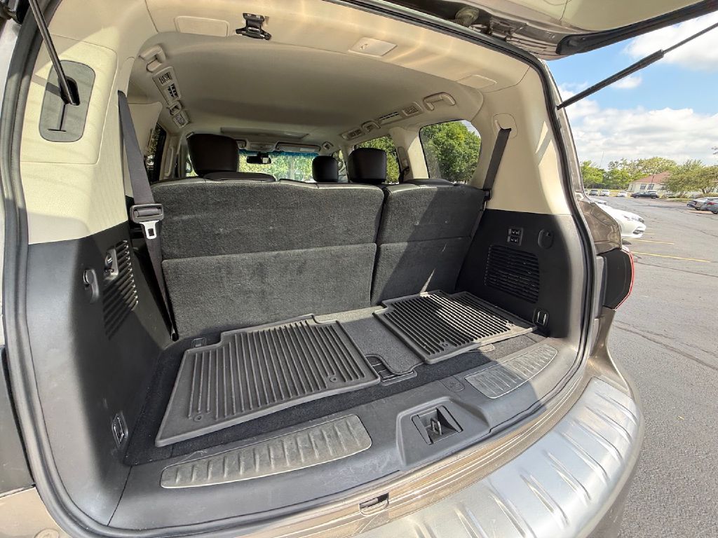 Photo 24 of this INFINITI QX80