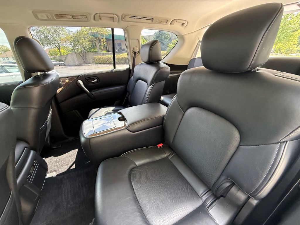 Photo 17 of this INFINITI QX80