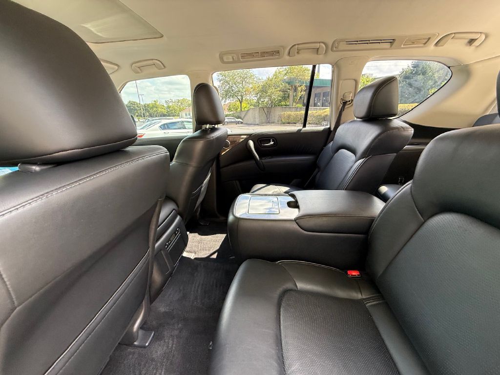Photo 22 of this INFINITI QX80