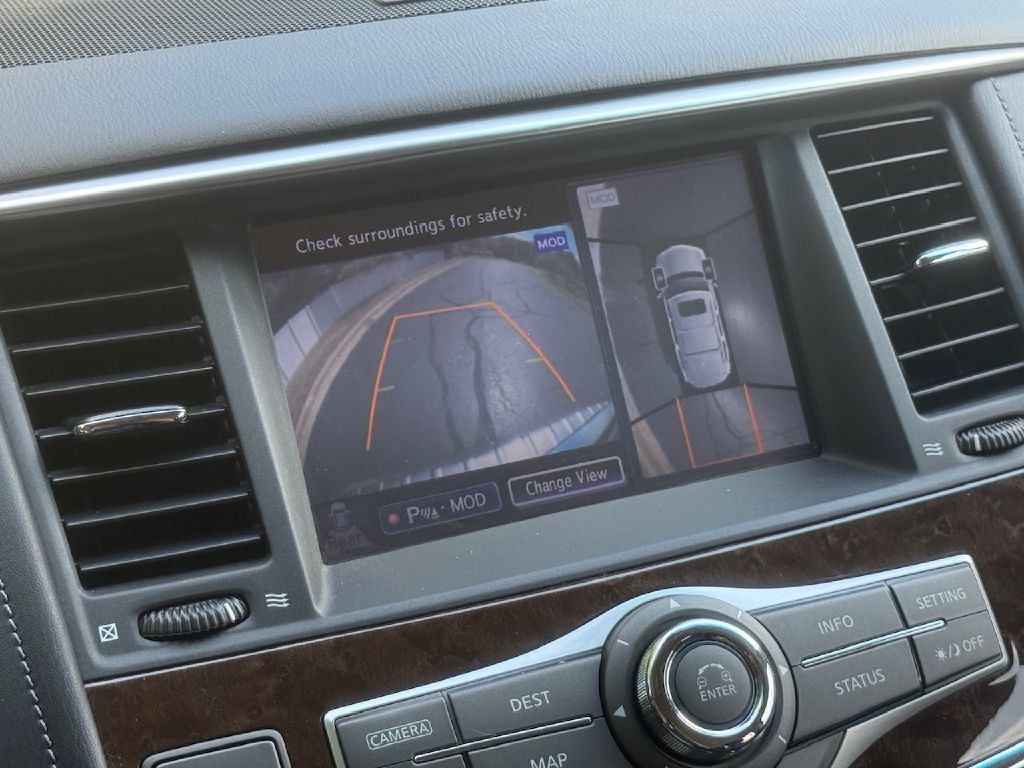 Photo 16 of this INFINITI QX80