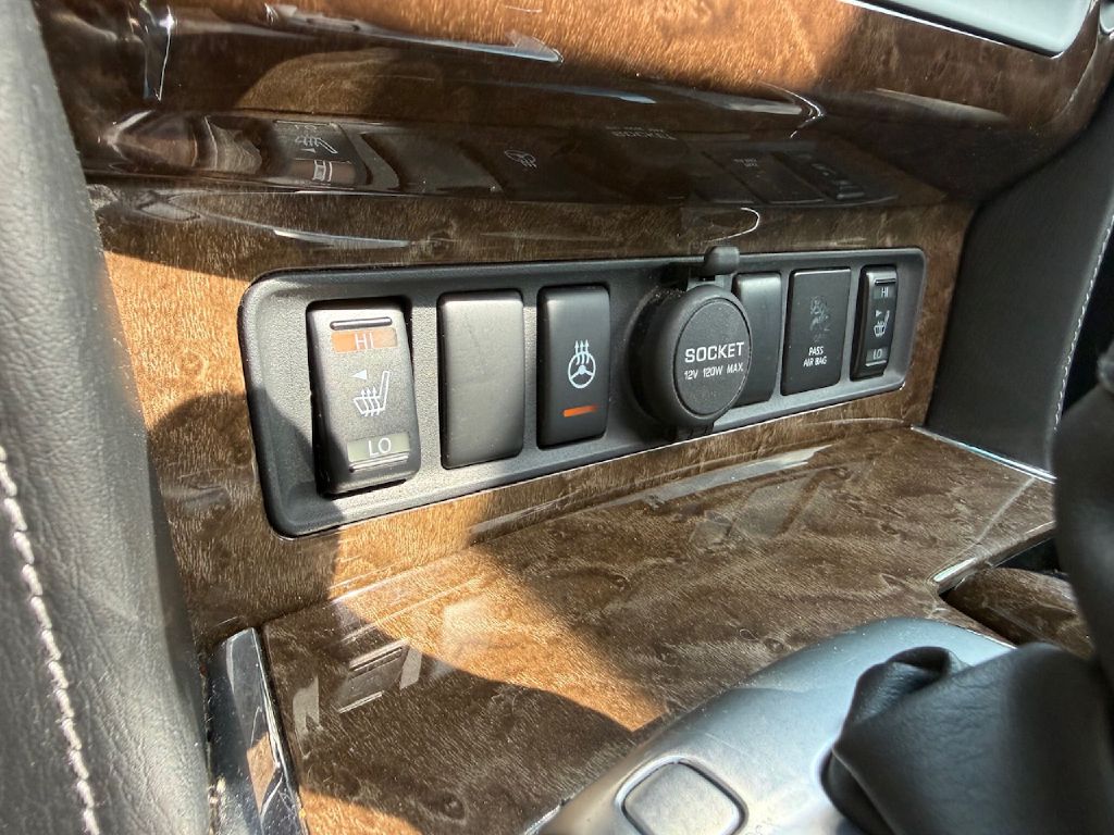 Photo 19 of this INFINITI QX80