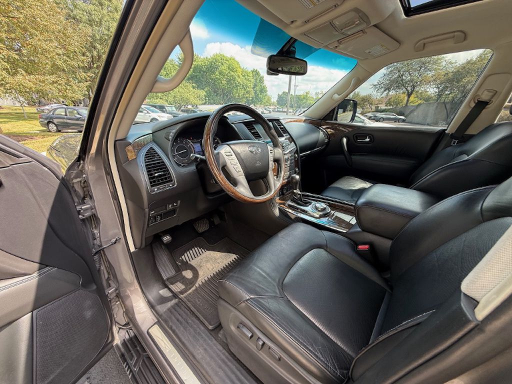 Photo 29 of this INFINITI QX80