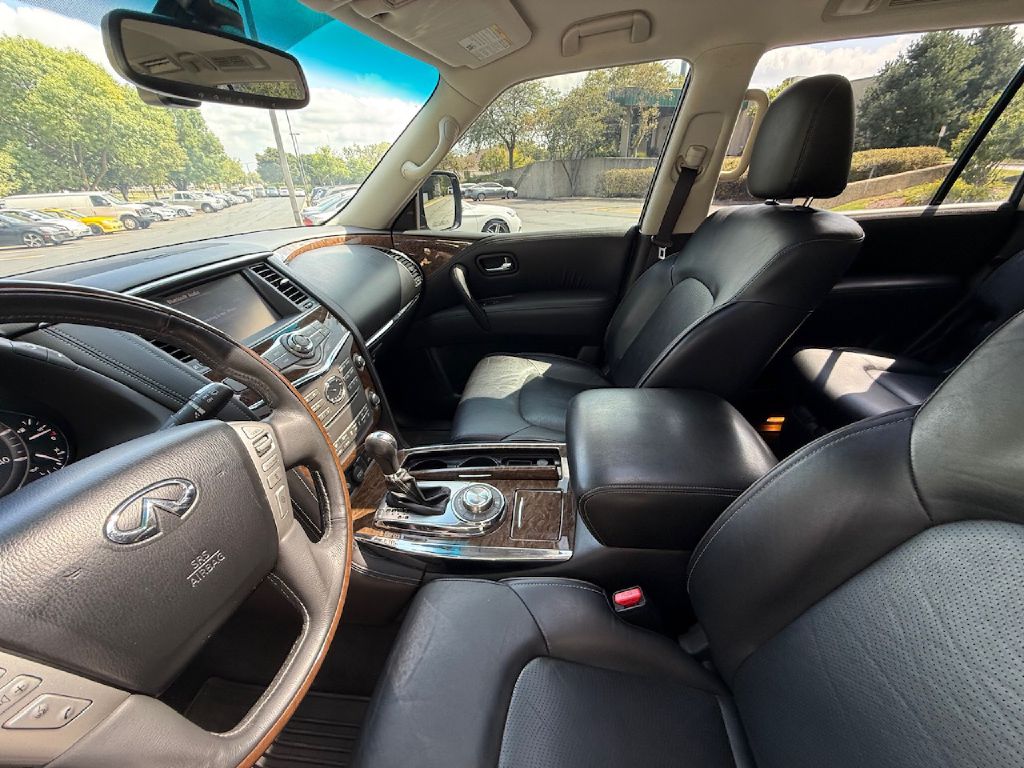Photo 30 of this INFINITI QX80