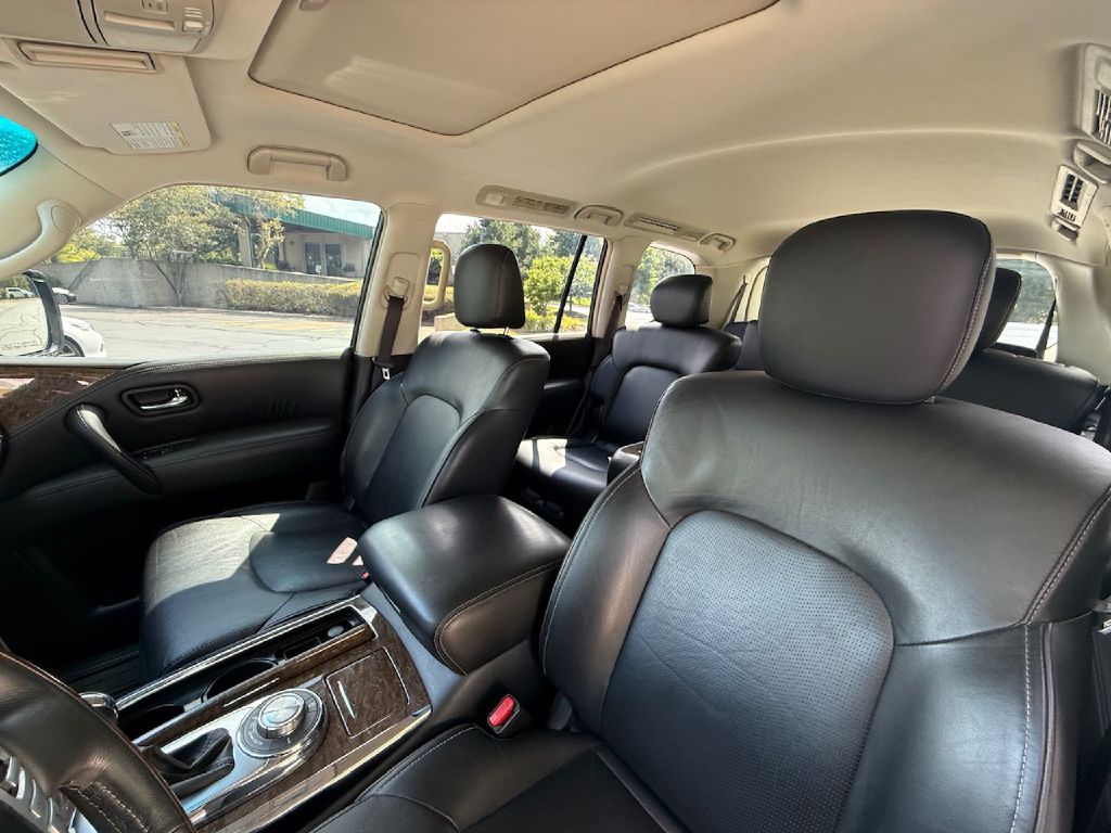 Photo 11 of this INFINITI QX80