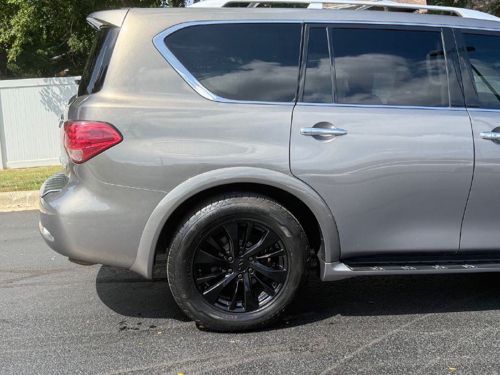 Photo 34 of this INFINITI QX80