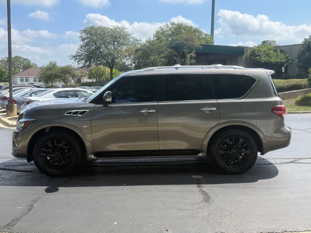 Photo 8 of this INFINITI QX80