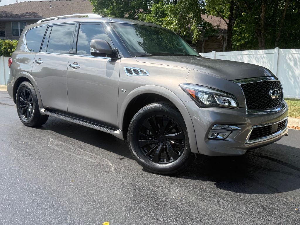 Photo 2 of this INFINITI QX80