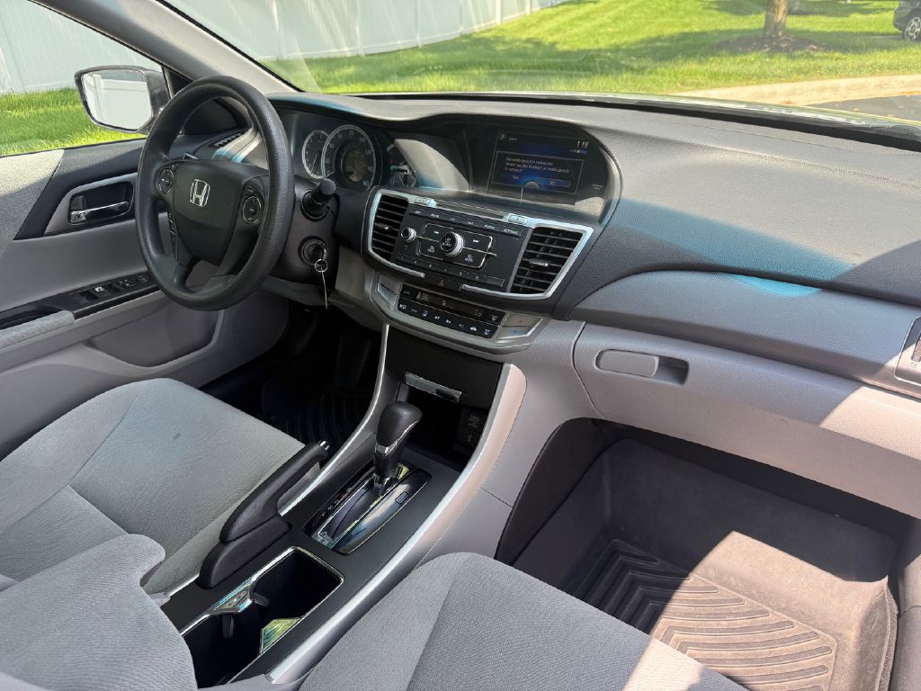 Photo 11 of this HONDA ACCORD