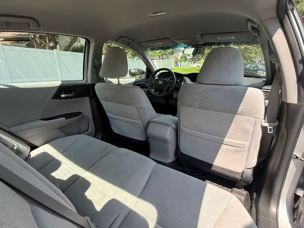 Photo 12 of this HONDA ACCORD