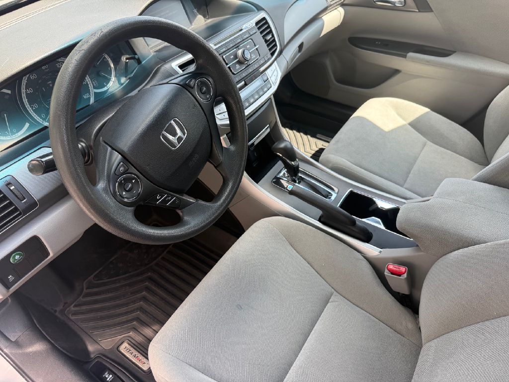 Photo 15 of this HONDA ACCORD