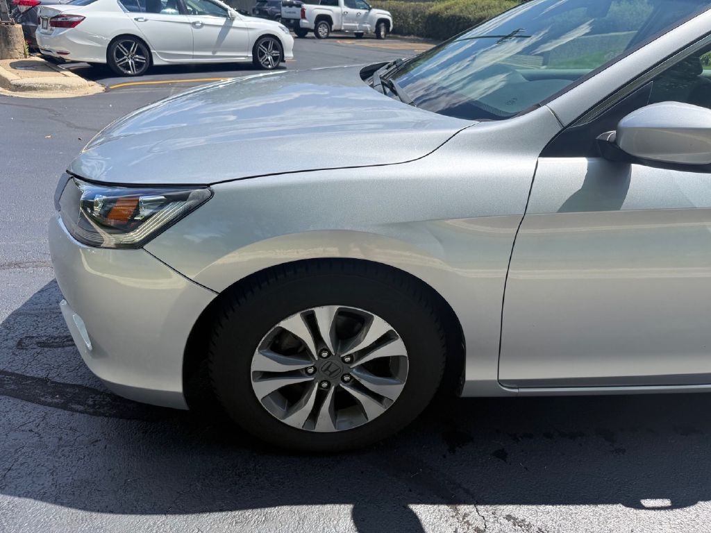 Photo 25 of this HONDA ACCORD