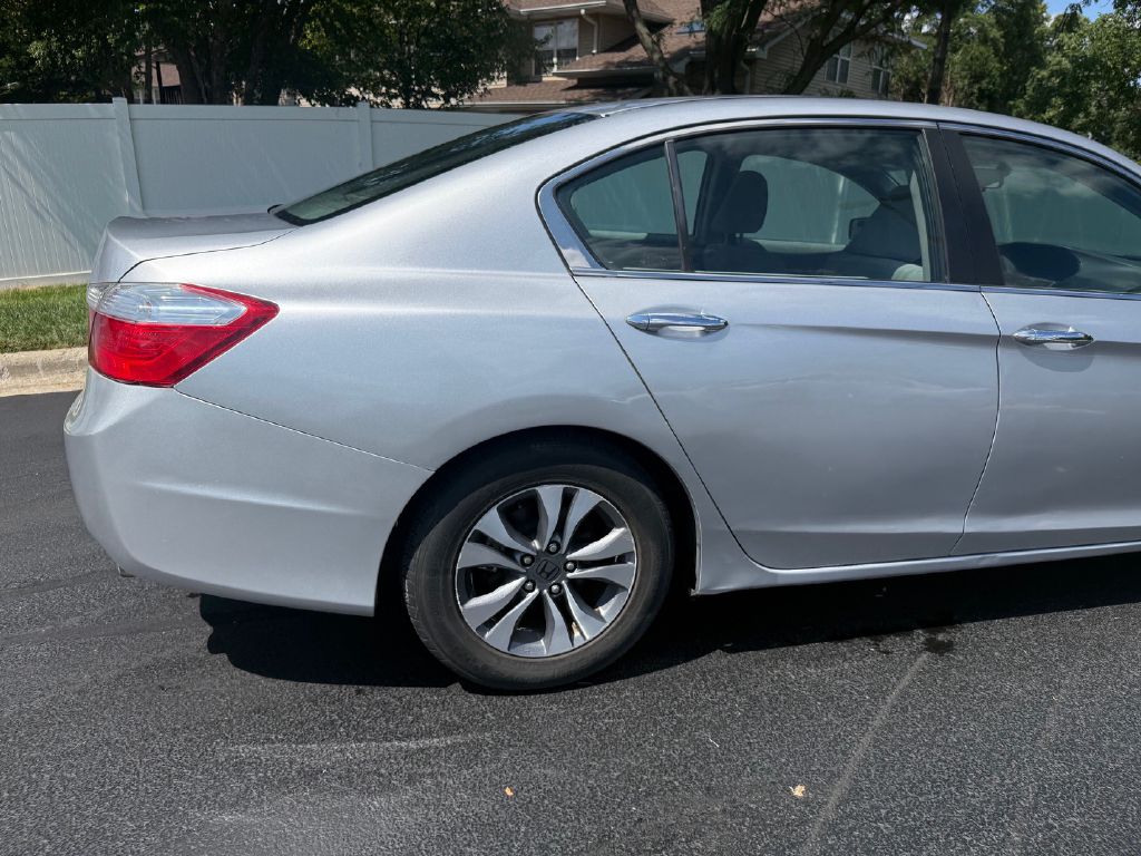 Photo 27 of this HONDA ACCORD