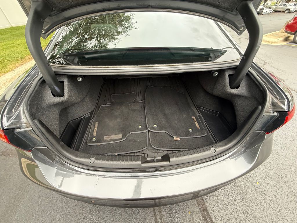 Photo 12 of this MAZDA 6