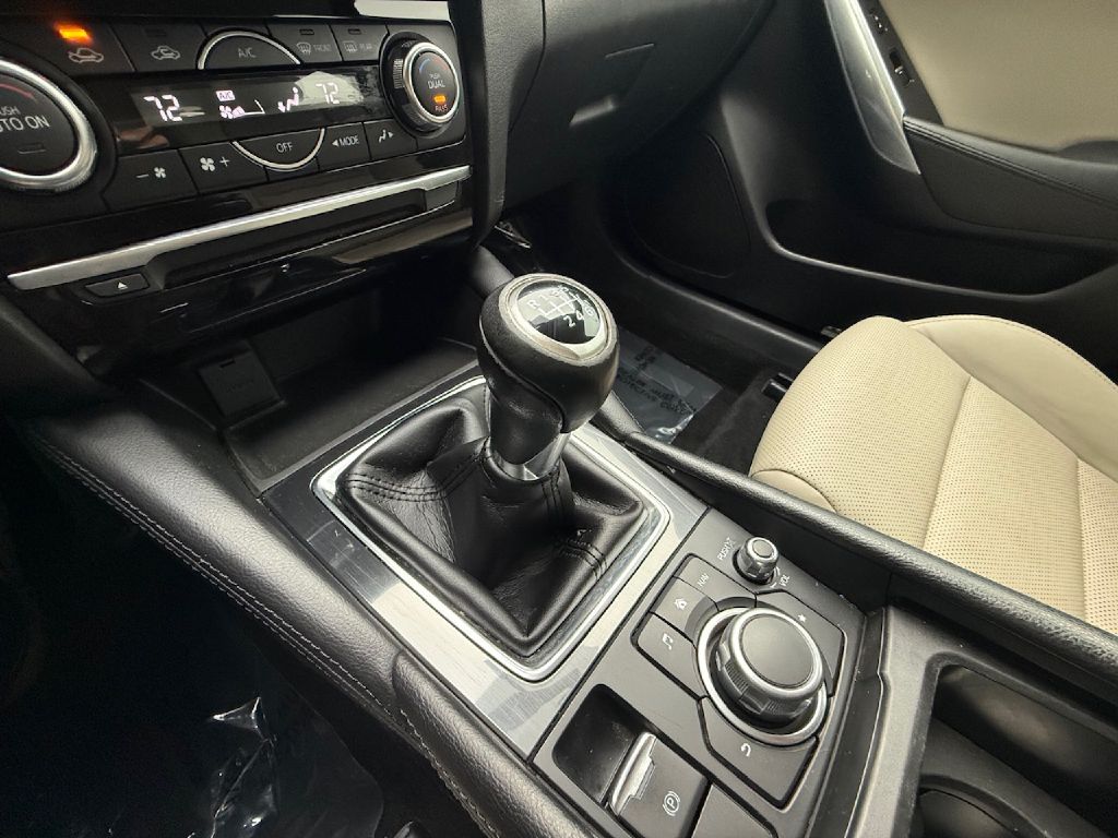 Photo 15 of this MAZDA 6