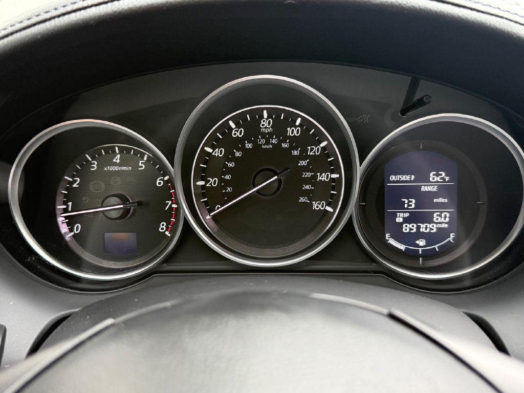 Photo 13 of this MAZDA 6