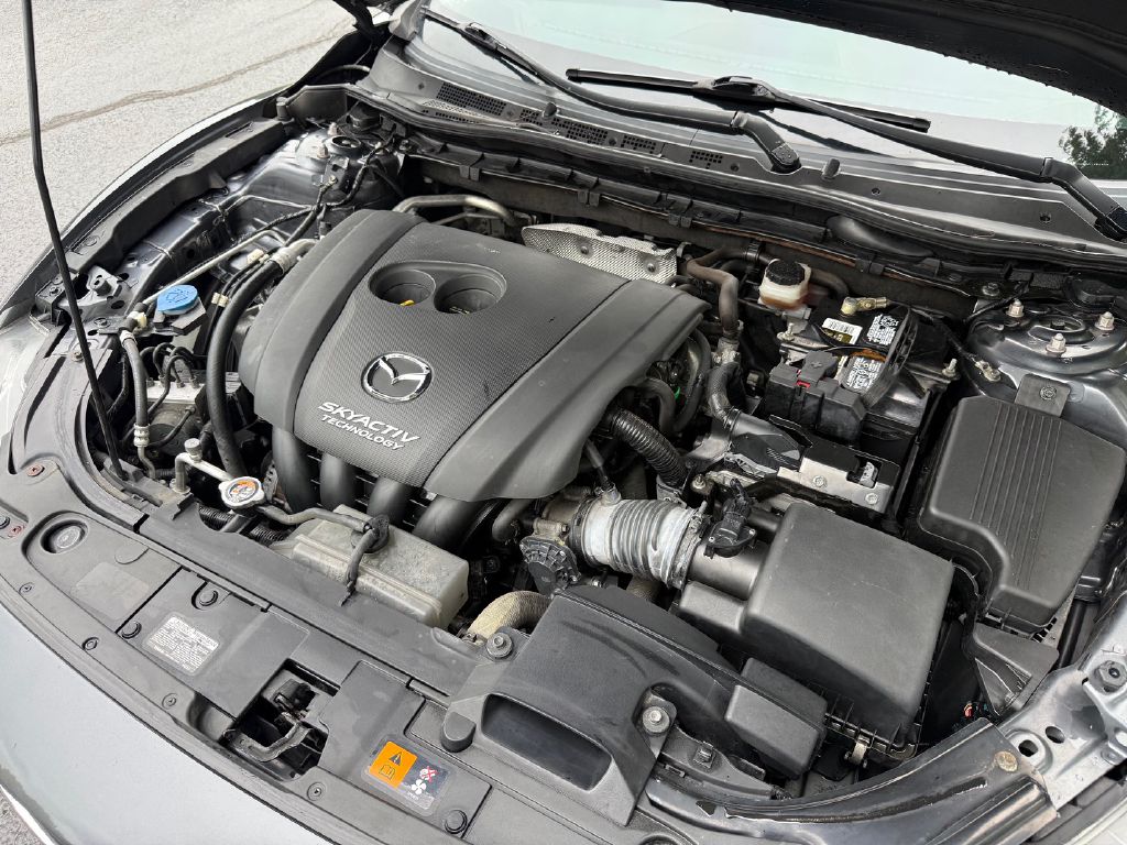 Photo 28 of this MAZDA 6