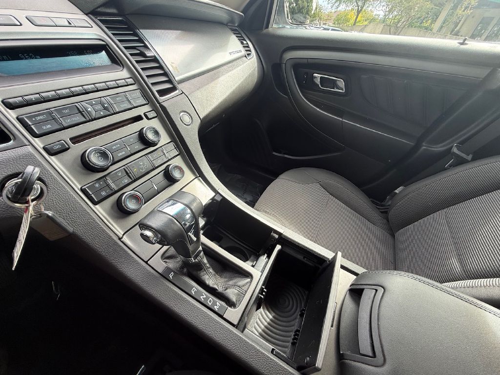 Photo 16 of this FORD TAURUS