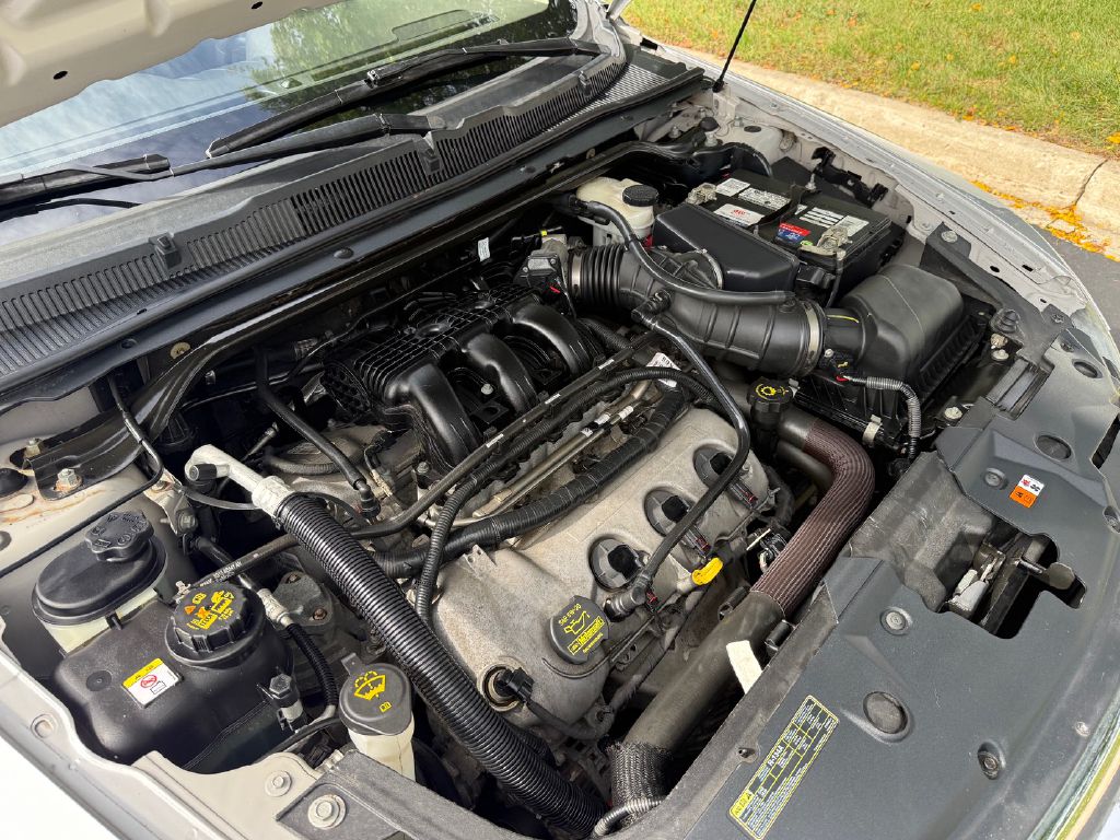 Photo 28 of this FORD TAURUS