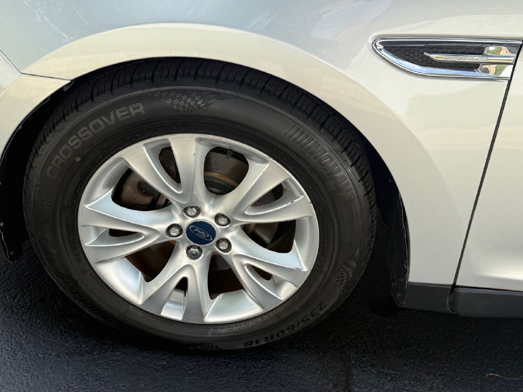 Photo 29 of this FORD TAURUS