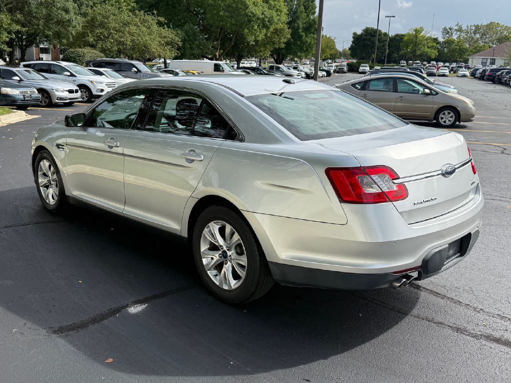 Photo 8 of this FORD TAURUS