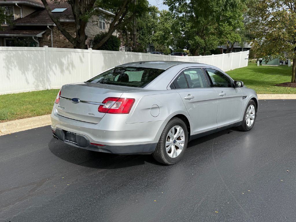 Photo 6 of this FORD TAURUS