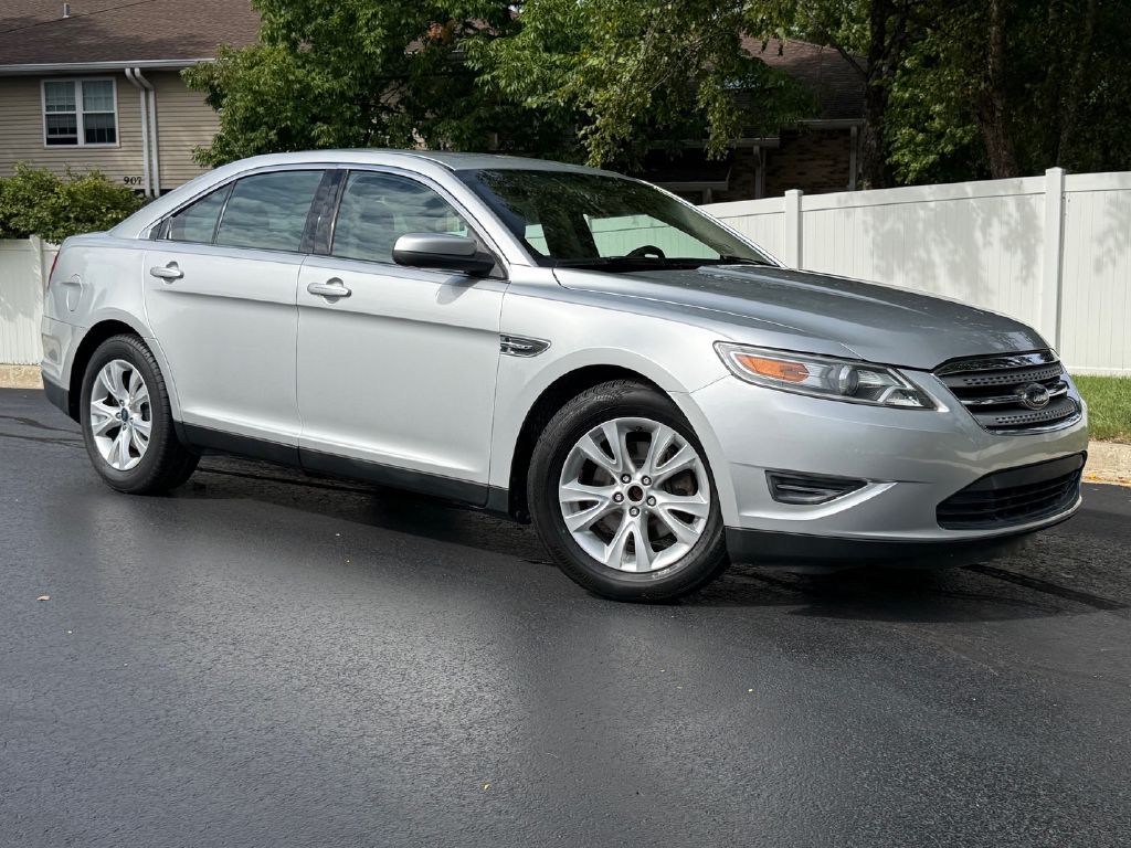 2010 FORD TAURUS