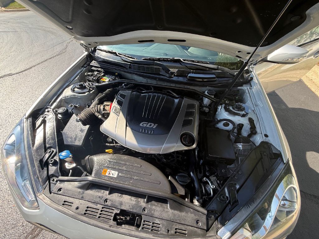 Photo 14 of this HYUNDAI GENESIS COUPE