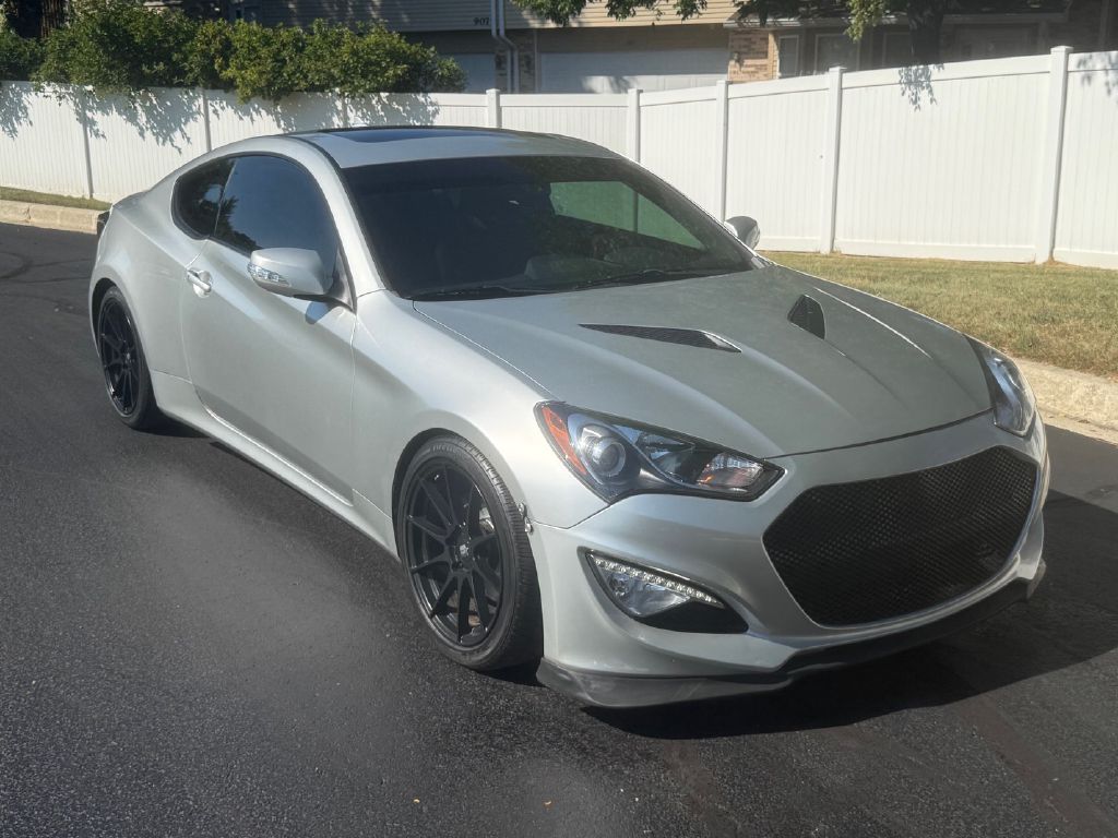 Photo 4 of this HYUNDAI GENESIS COUPE