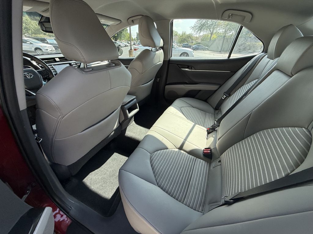 Photo 21 of this TOYOTA CAMRY