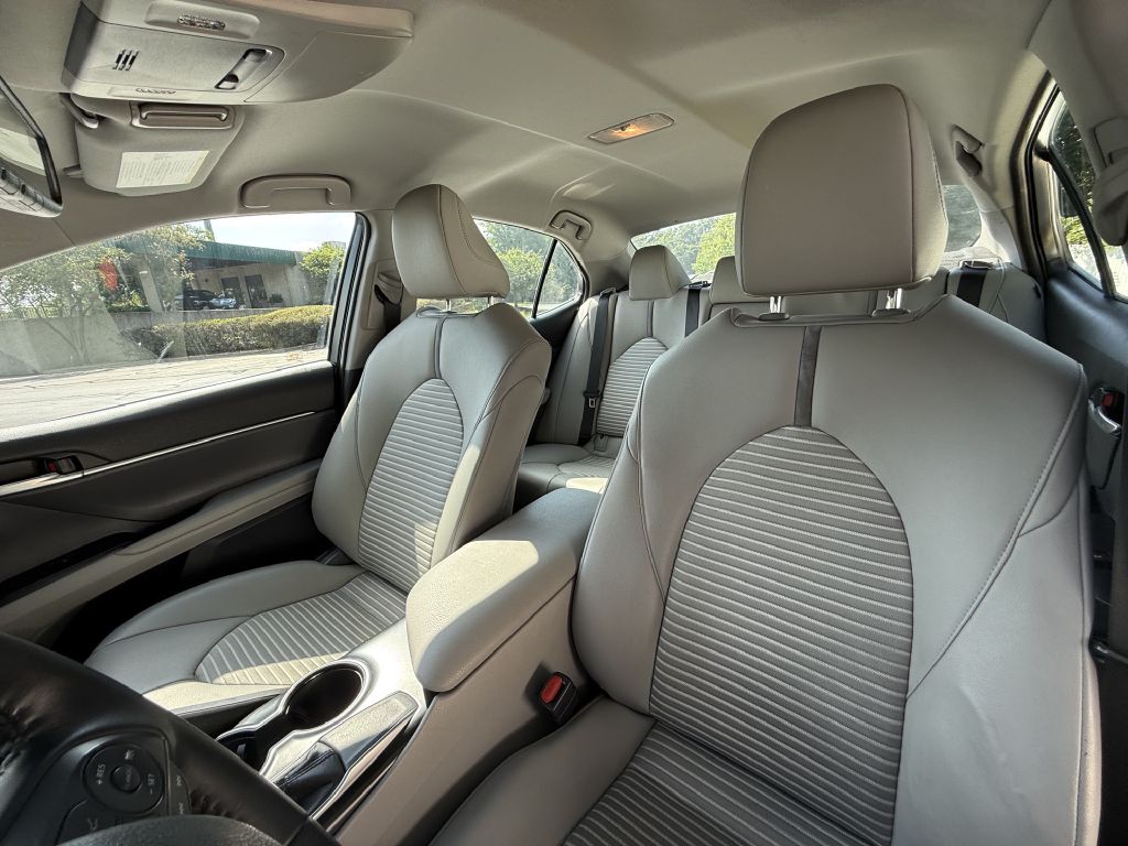Photo 22 of this TOYOTA CAMRY