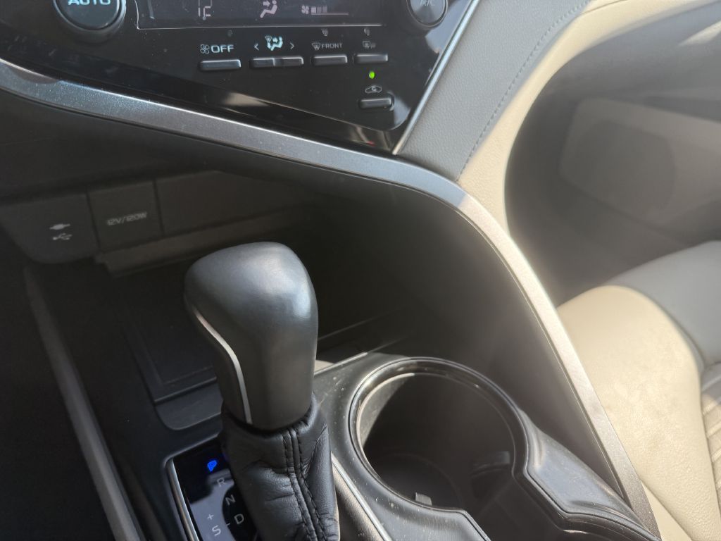 Photo 26 of this TOYOTA CAMRY
