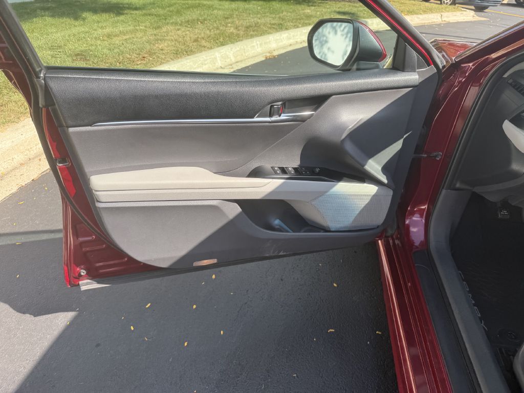 Photo 27 of this TOYOTA CAMRY