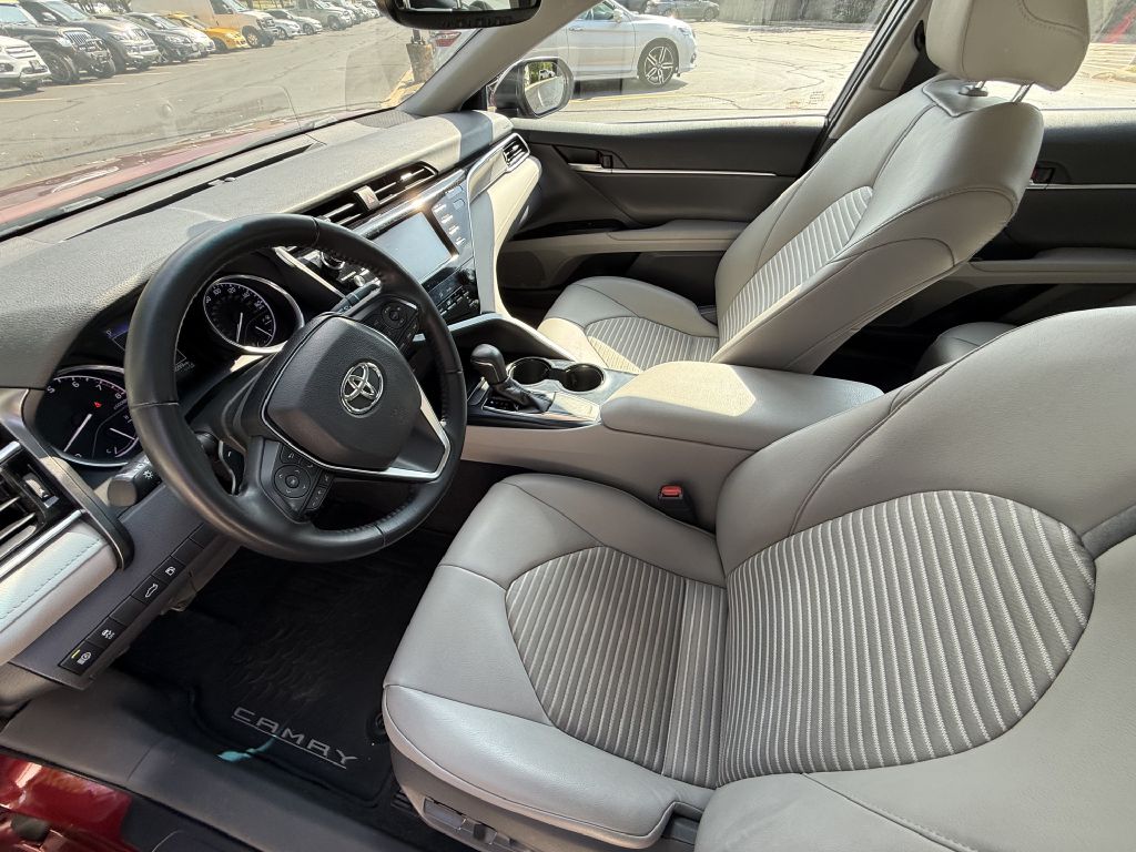 Photo 15 of this TOYOTA CAMRY