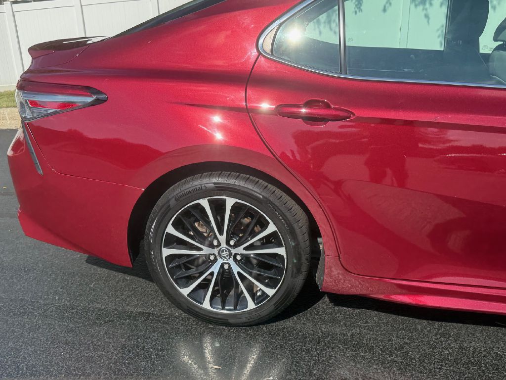 Photo 12 of this TOYOTA CAMRY