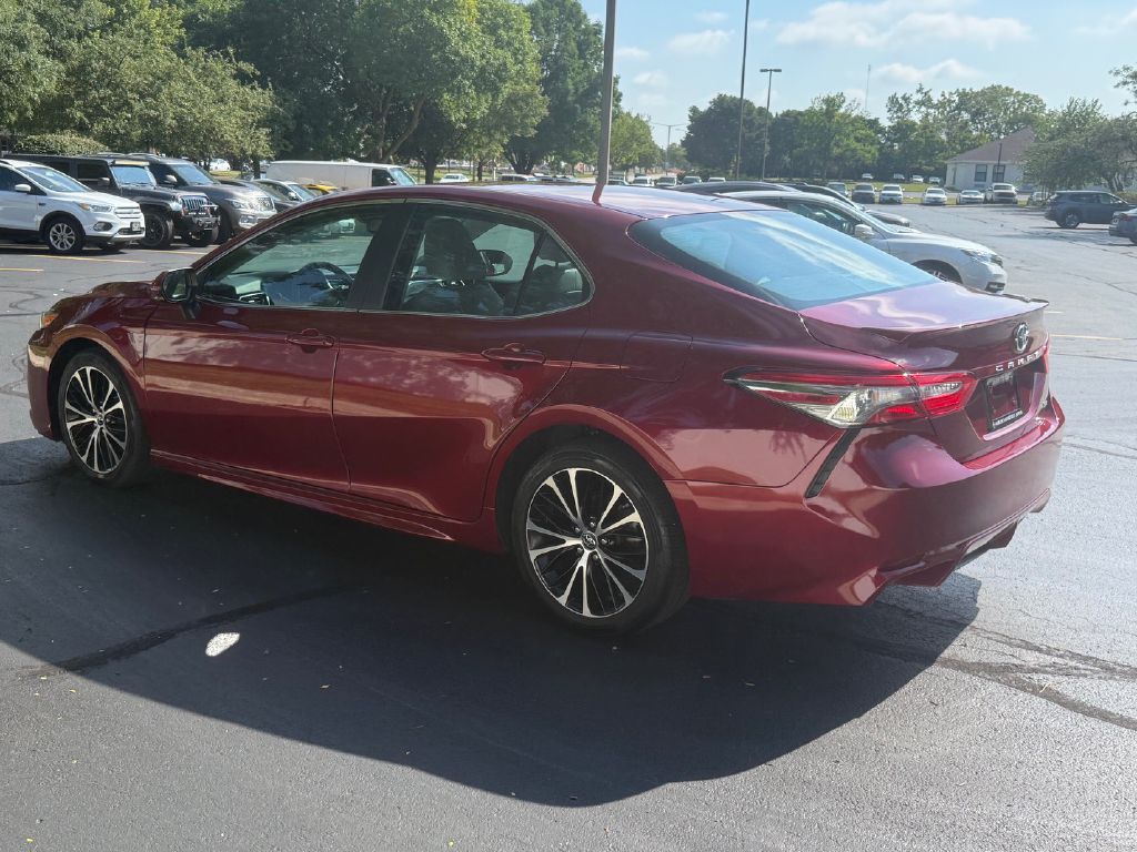 Photo 7 of this TOYOTA CAMRY