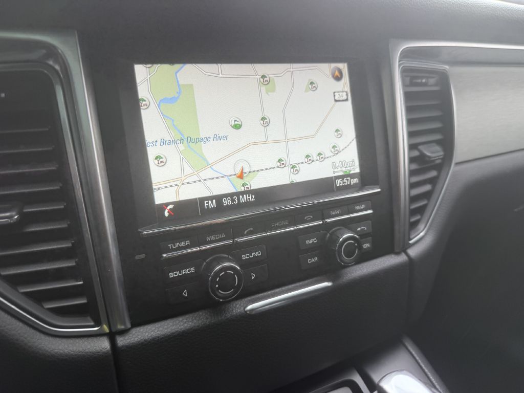 Photo 17 of this PORSCHE MACAN