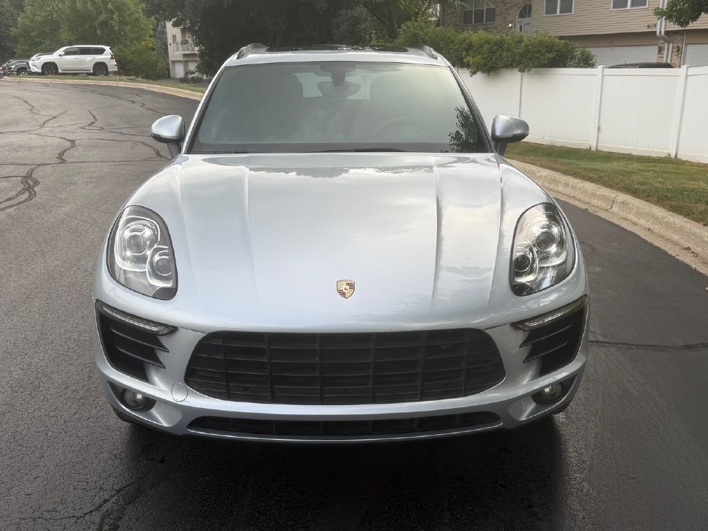 Photo 12 of this PORSCHE MACAN