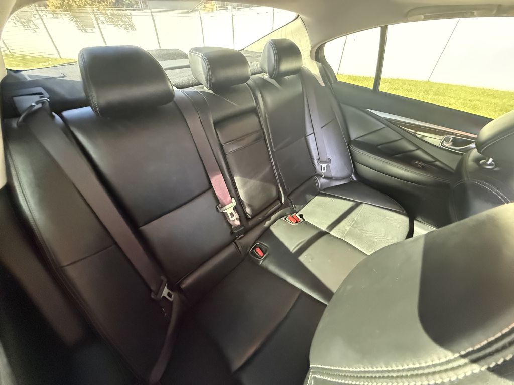 Photo 22 of this INFINITI Q50