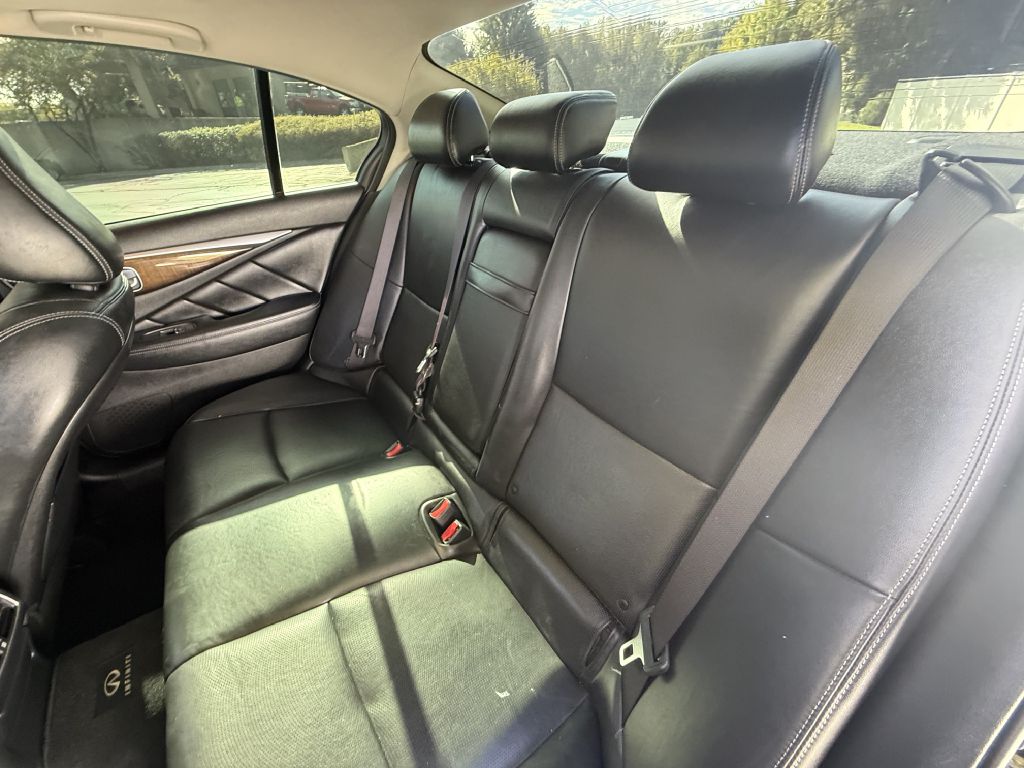 Photo 20 of this INFINITI Q50