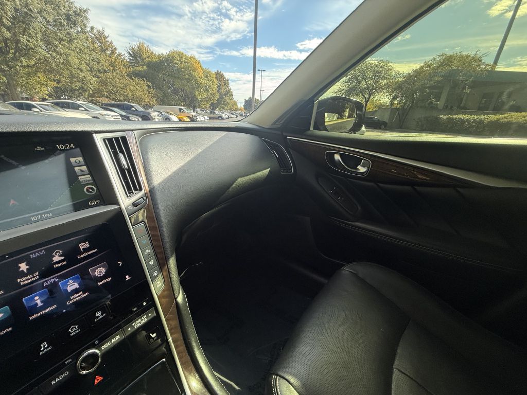 Photo 26 of this INFINITI Q50