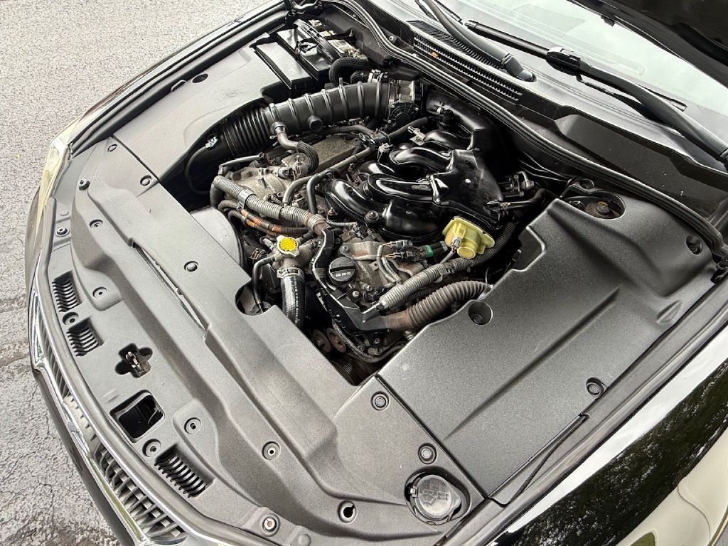 Photo 24 of this LEXUS IS