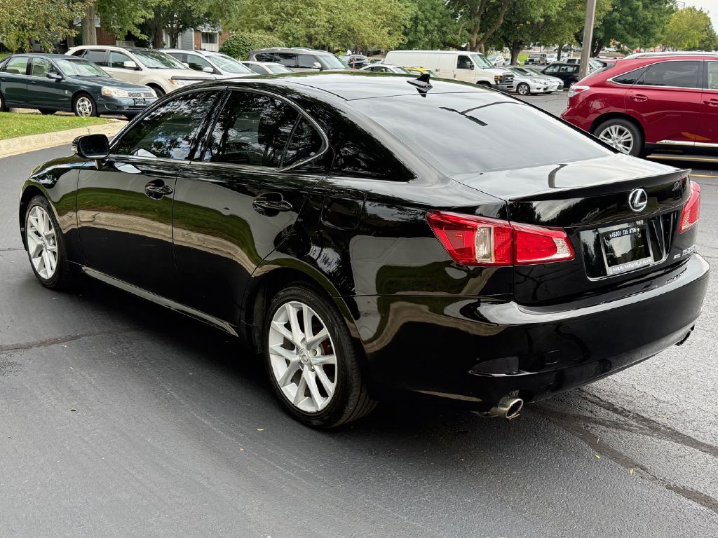 Photo 7 of this LEXUS IS